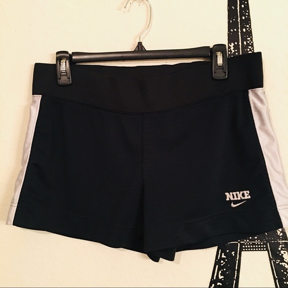 Nike Pants - ‼️‼️2 for $18‼️‼️Medium Nike Shorts